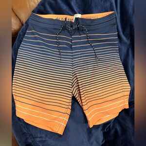 EUC OLD NAVY SWIM TRUNKS SIZE 32
